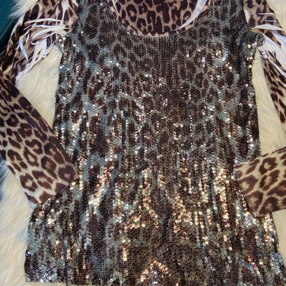 Sequin Leopard Print Women's Top - Picture 1 of 6